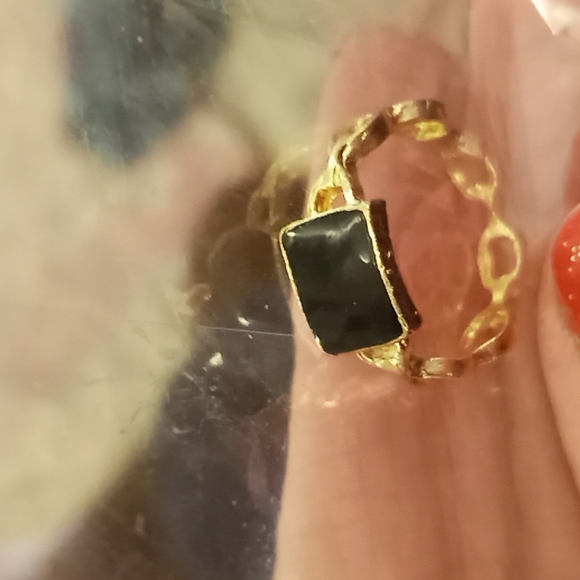 black enamel goldtone ring - Picture 4 of 4